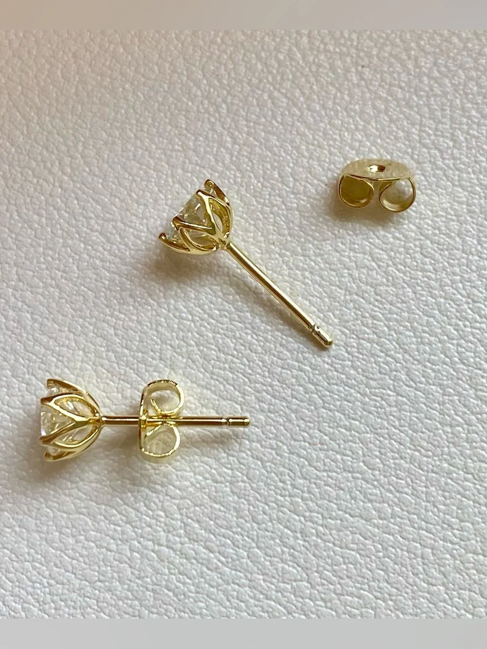 N/A new moissanite